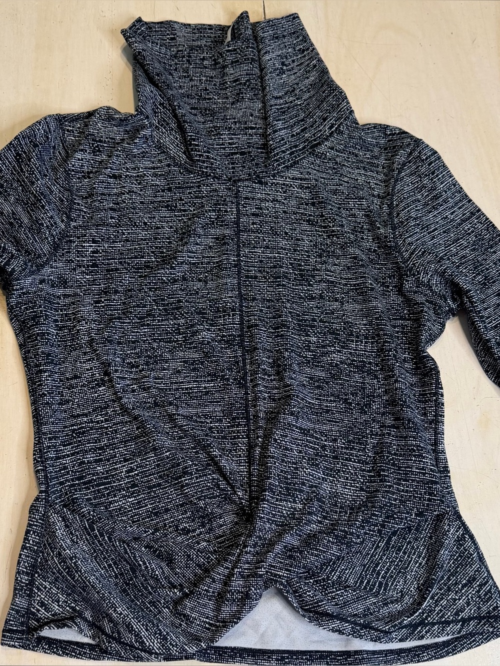 Lululemon long Sleeve top! Gently Used!